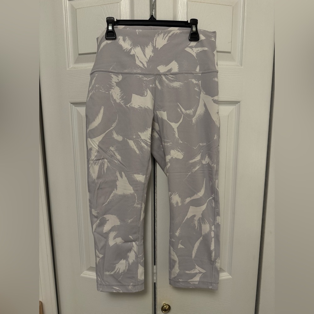 Lululemon cropped leggings